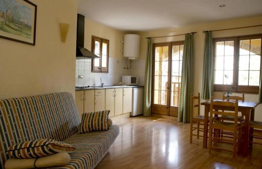 Apartamentos Cal Ratero Maçanet de Cabrenys Oda fotoğraf