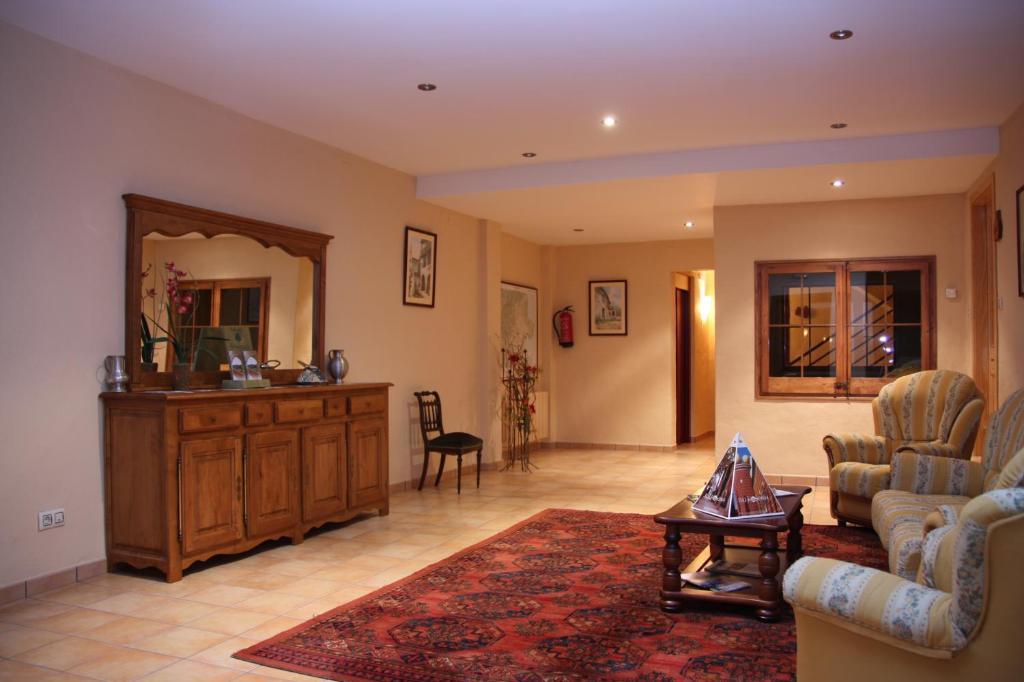 Apartamentos Cal Ratero Maçanet de Cabrenys Dış mekan fotoğraf